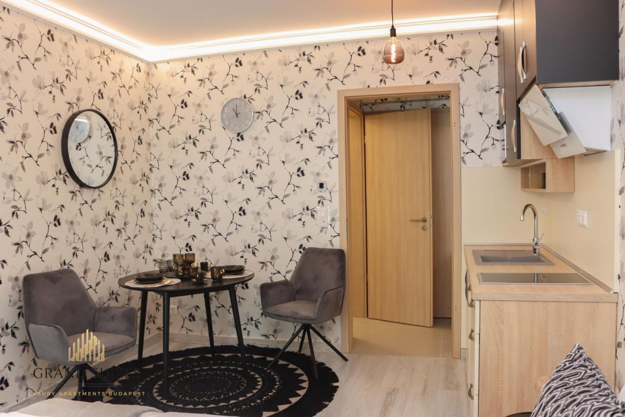 Grand Suites Central Budapest Exterior photo