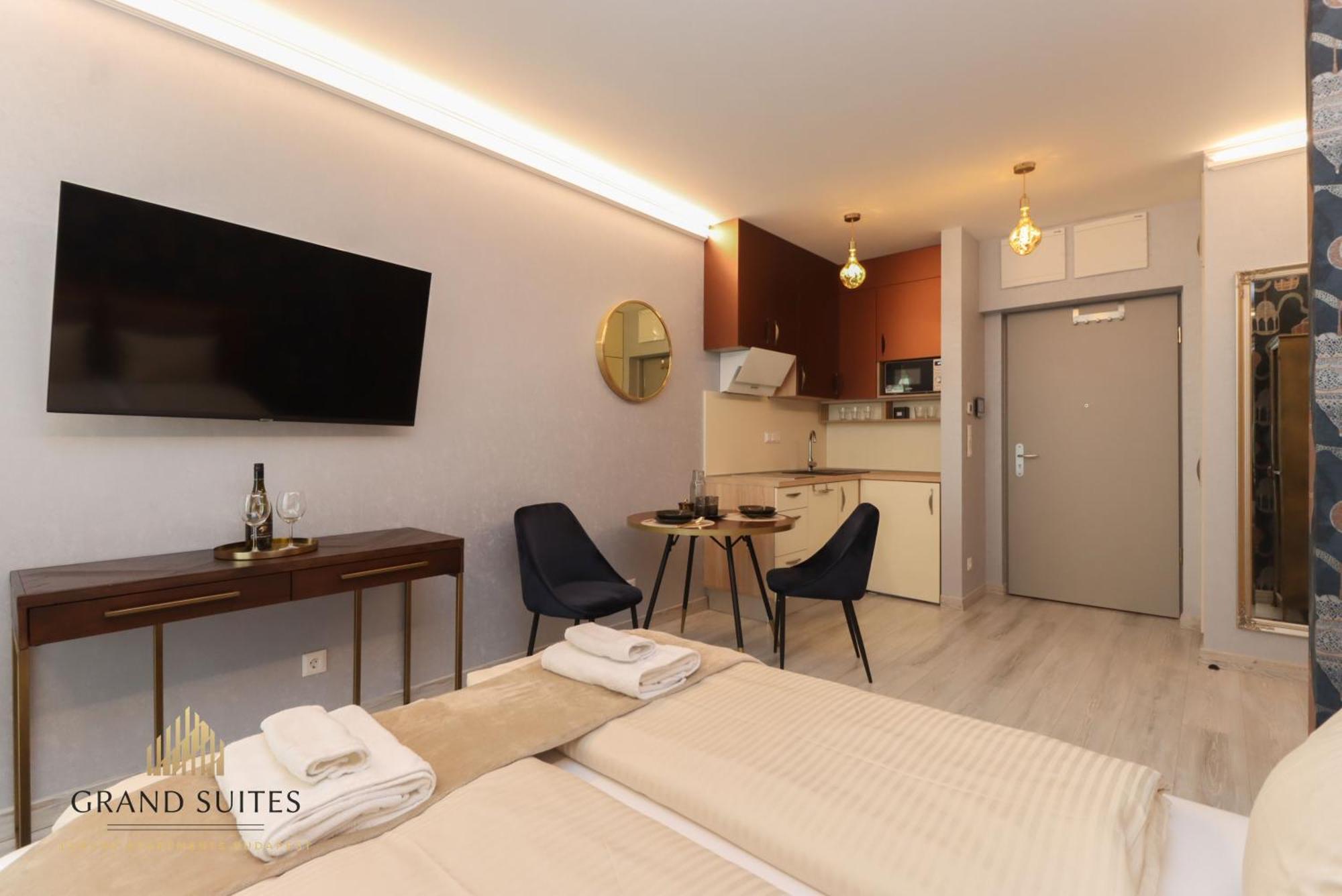 Grand Suites Central Budapest Exterior photo